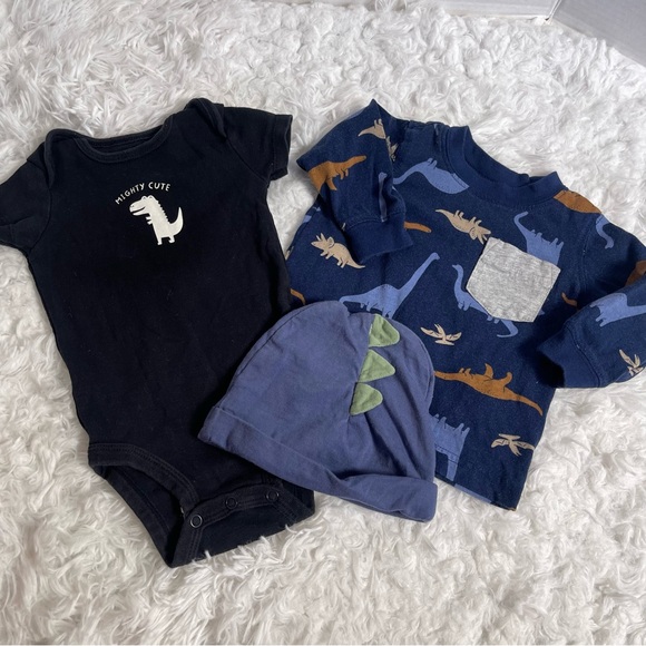 Carter’s baby boy set | 3M onesie, shirt 0-9 M beanie - Picture 1 of 7